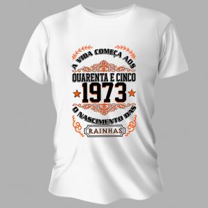 Camiseta Unissex Personalizada Pronta Aniversário Feminino 2 - Enviar Idade e Ano Poliéster Área de Impressão = 20x28cm Impressão frente   Após concluir o pedido, escreva a idade e o ano no campo de observação e clique em salvar