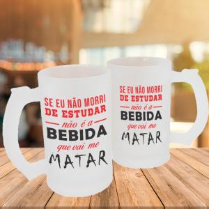 Caneca de Vidro Jateado Personalizada Frases Divertidas Não Morri de Estudar Caneca de Vidro Jateado 475ml Área de Impressão = 20 x 9,5cm    