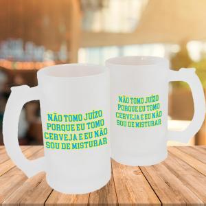 Caneca de Vidro Jateado Personalizada Frases Divertidas Não Tomo Juízo Caneca de Vidro Jateado 475ml Área de Impressão = 20 x 9,5cm    