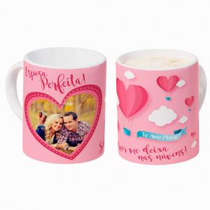Caneca Personalizada com Nome e Uma Foto Esposa Caneca de Cerâmica 325ml Área de Impressão = 20 x 9,5cm    Após concluir o pagamento, clique em preencher formulário para anexar seu arquivo ou escrever seu texto