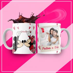 Caneca Personalizada com Uma Foto e Nome Caneca de Cerâmica 325ml Área de Impressão = 20 x 9,5cm    Após concluir o pagamento, clique em preencher formulário para anexar seu arquivo ou escrever seu texto