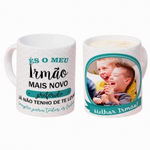 Caneca Personalizada com Uma Foto Irmão Mais Novo Caneca de Cerâmica 325ml Área de Impressão = 20 x 9,5cm    Após concluir o pagamento, clique em preencher formulário para anexar seu arquivo ou escrever seu texto