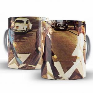 Caneca Personalizada Pronta Beatles 2 Caneca de Cerâmica 325ml Área de Impressão = 20 x 9,5cm    
