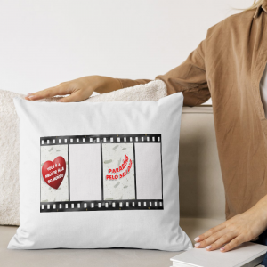Capa de Almofada 40x40cm Personalizada Com Duas Fotos - Parabéns Pelo Seu Dia Poliéster Área de Impressão = 28(L) x 20(A)cm Impressão frente e verso   Após concluir o pagamento, clique em preencher formulário para anexar seu arquivo ou escrever seu texto