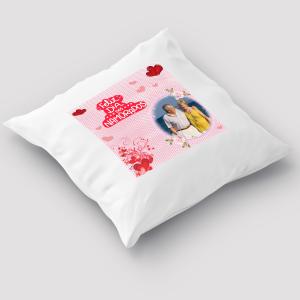 Capa de Almofada 30x30cm Personalizada Com Uma Foto - Feliz Dia Dos Namorados 5 Poliéster Área de Impressão = 20(L) x 20(A)cm Impressão frente e verso   Após concluir o pagamento, clique em preencher formulário para anexar seu arquivo ou escrever seu texto