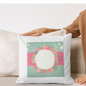 Capa de Almofada 30x30cm Personalizada Com Uma Foto - Parabéns Pelo Seu Dia Poliéster Área de Impressão = 20(L) x 20(A)cm Impressão frente e verso   Após concluir o pagamento, clique em preencher formulário para anexar seu arquivo ou escrever seu texto