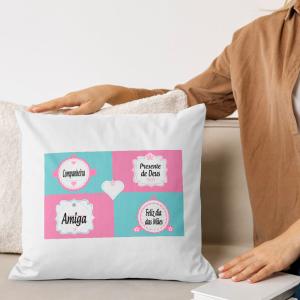 Capa de Almofada 40x40cm Personalizada Pronta - Mãe Amiga Poliéster Área de Impressão = 28(L) x 20(A)cm Impressão frente e verso   