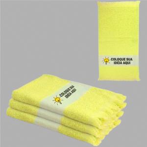 Toalha Lavabinho Com Franja Amarela Personalizada Do Seu Jeito Algodão/Poliéster Área de Impressão: 6x22cm Impressão frente   Após concluir o pagamento, clique em preencher formulário para anexar seu arquivo ou escrever seu texto