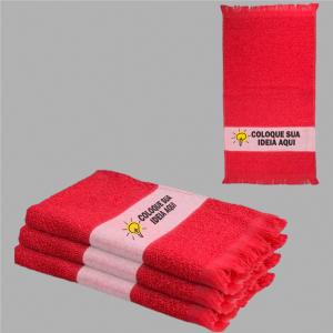 Toalha Lavabinho Com Franja Vermelha Personalizada Do Seu Jeito Algodão/Poliéster Área de Impressão: 6x22cm Impressão frente   Após concluir o pagamento, clique em preencher formulário para anexar seu arquivo ou escrever seu texto