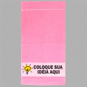 Toalha Lavabinho Rosa Personalizada Do Seu Jeito Algodão/Poliéster Área de Impressão: 7x22cm Impressão frente   Após concluir o pagamento, clique em preencher formulário para anexar seu arquivo ou escrever seu texto