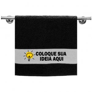 Toalha Lavabo Preta Personalizada Do Seu Jeito Algodão/Poliéster Área de Impressão: 7x27cm Impressão frente   Após concluir o pagamento, clique em preencher formulário para anexar seu arquivo ou escrever seu texto
